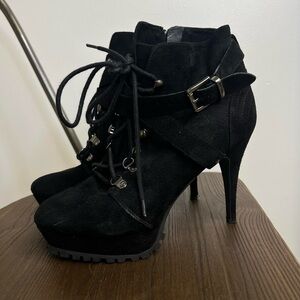🐾Y2K grunge goth guess heels🐾